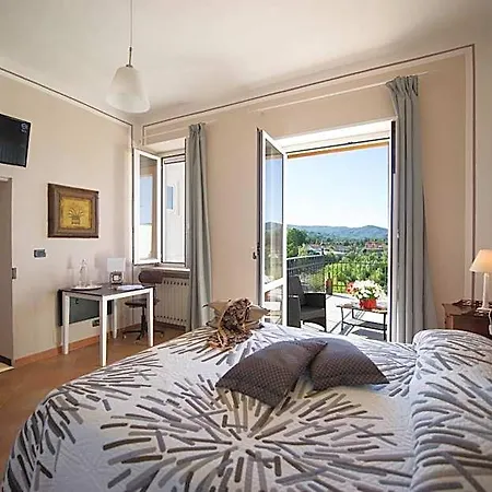 לינה וארוחת בוקר Borgo Cortese 4*