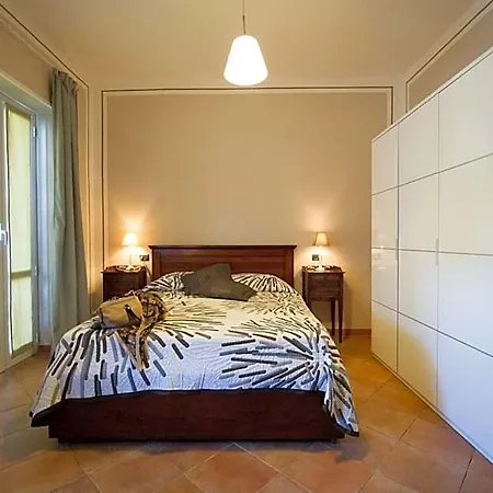 לינה וארוחת בוקר Borgo Cortese גאבי